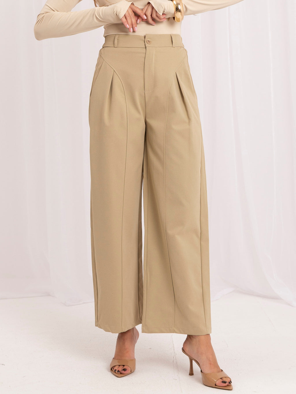 MELFIA Belted Wide Leg Trousers