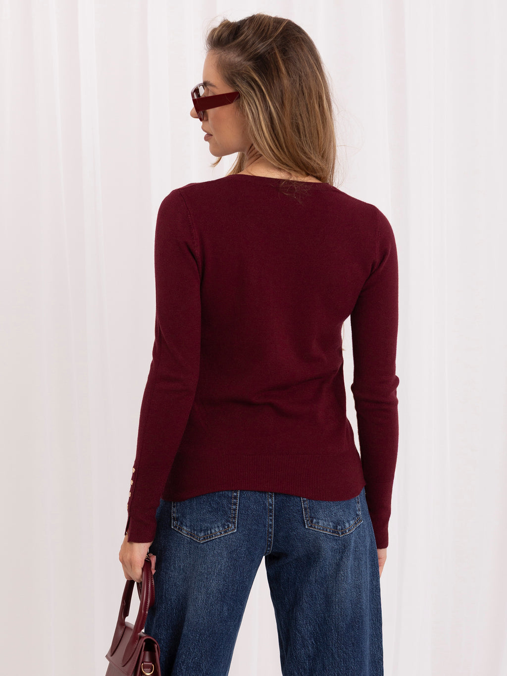 MELFIA Fitted V-Neck Sweater