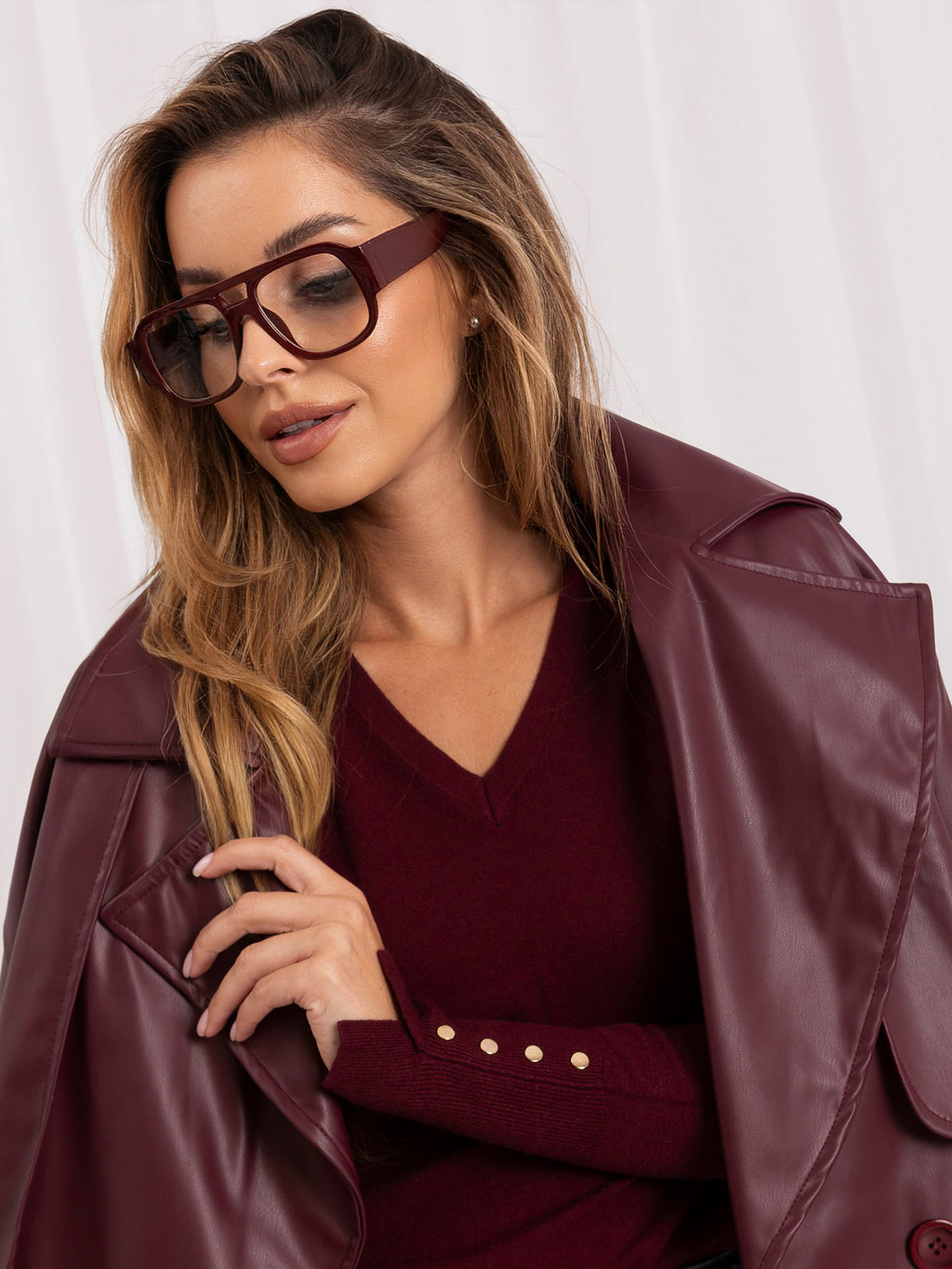 MELFIA Fitted V-Neck Sweater