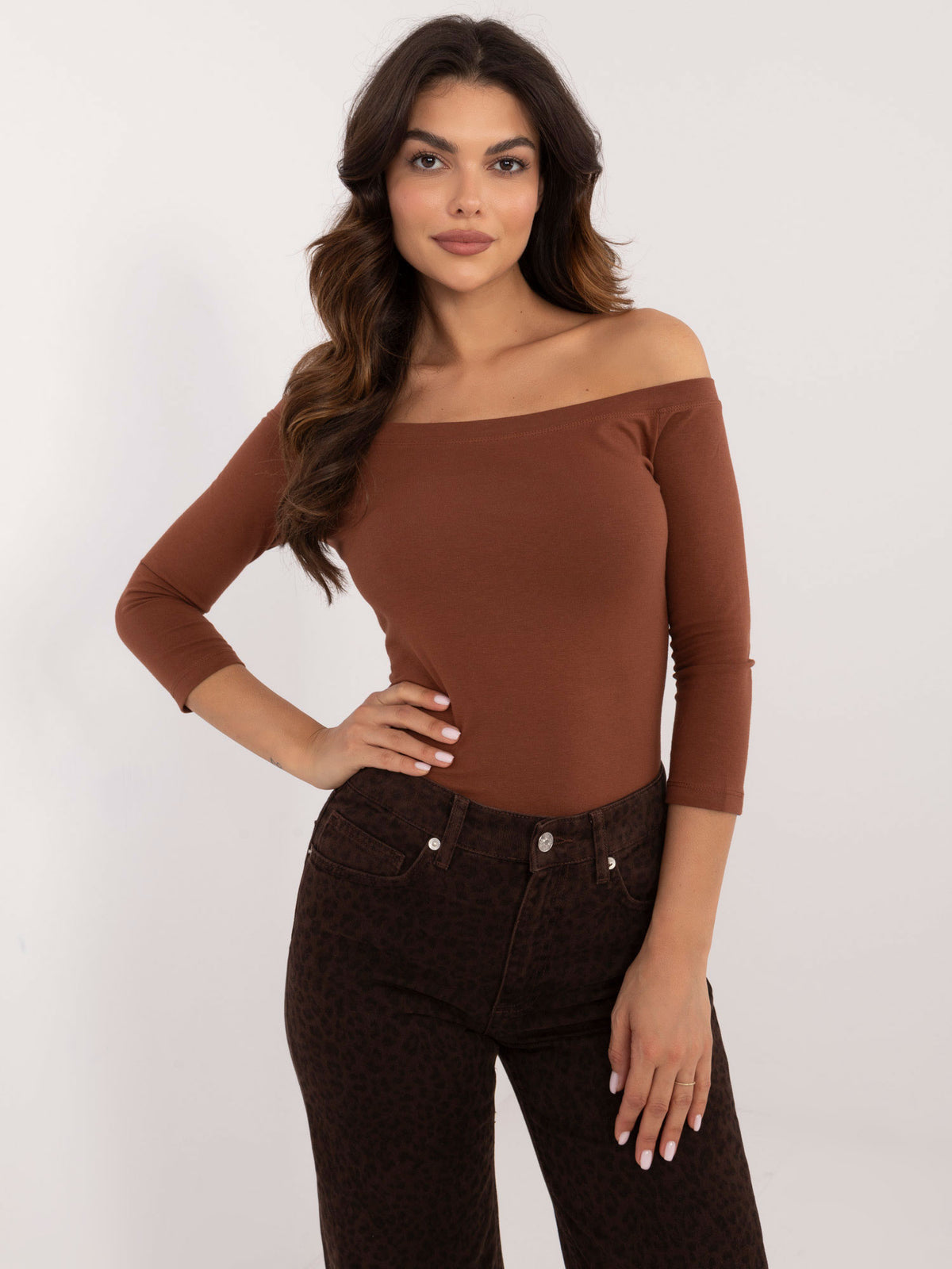 MELFIA Off-Shoulder Fitted Blouse