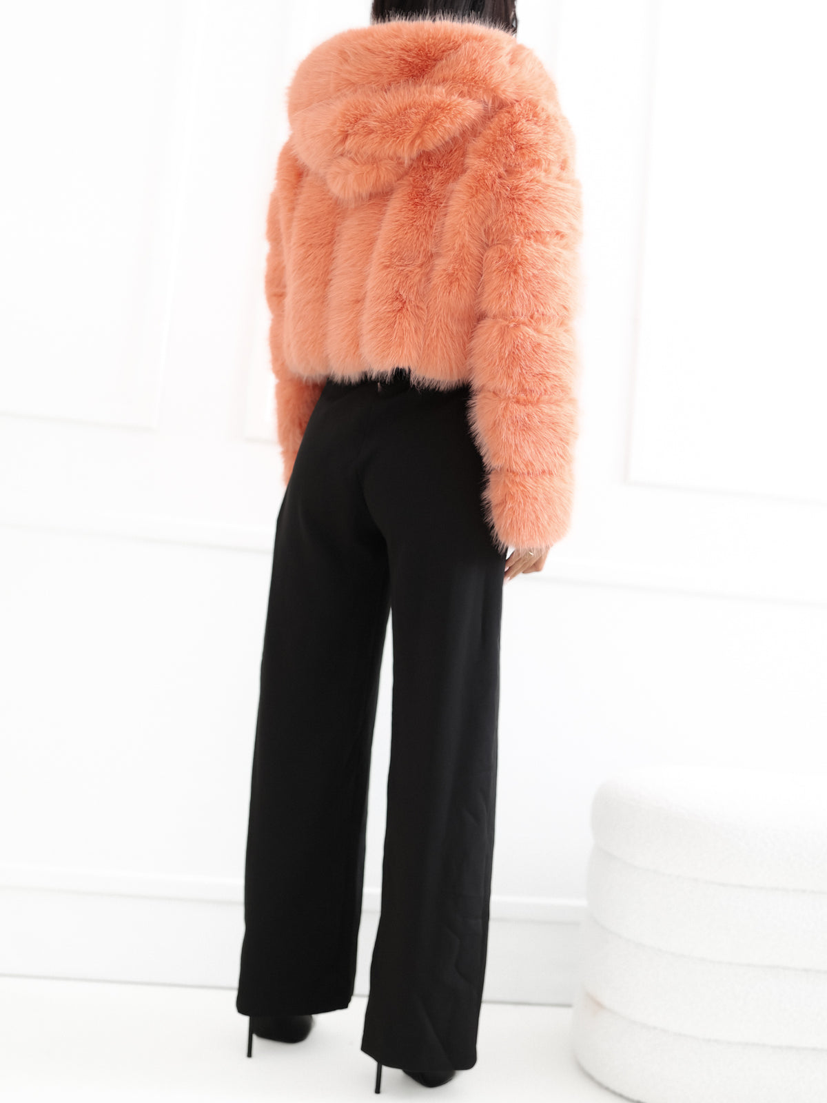 MELFIA LIA – Elegante Damen-Pelzjacke mit Kapuze