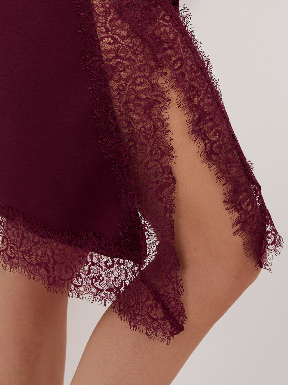 MELFIA® Asymmetrisches Spitzenkleid