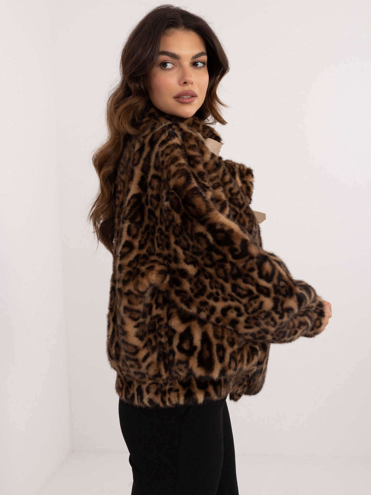 MELFIA ZARA – Damen-Winterjacke von Artificial Falls im Leopard-Muster