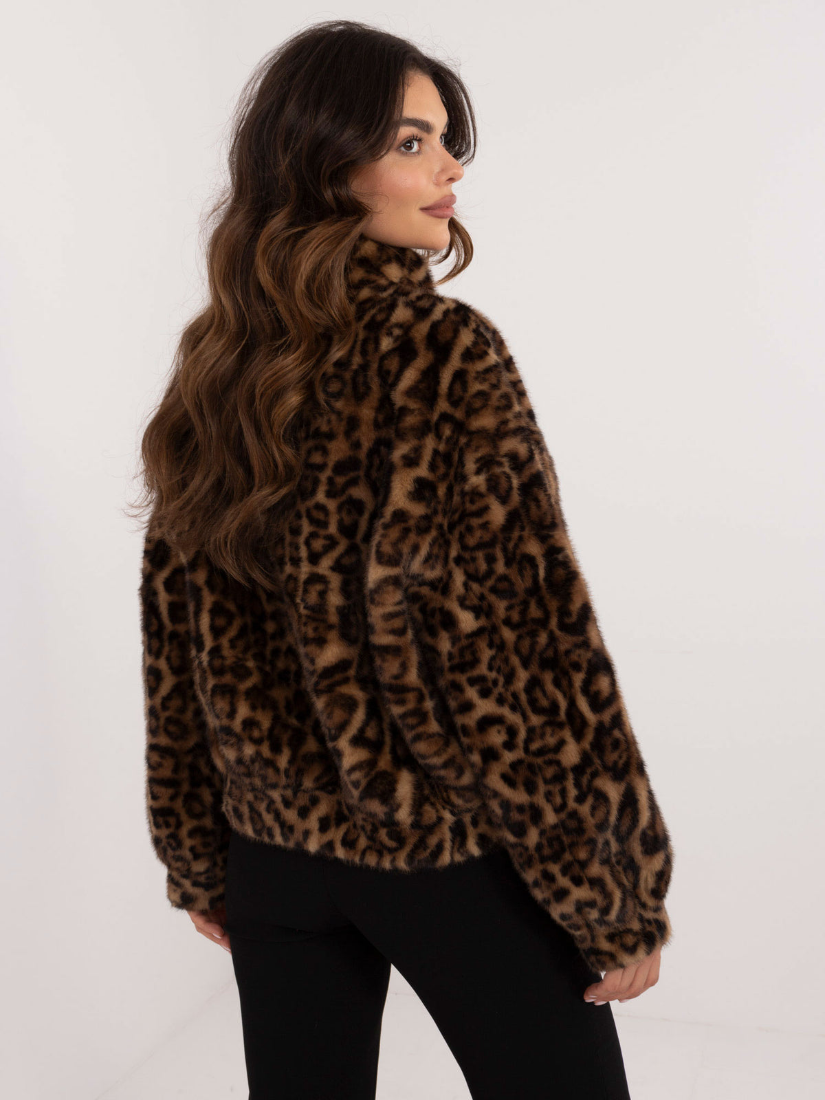 MELFIA ZARA – Damen-Winterjacke von Artificial Falls im Leopard-Muster