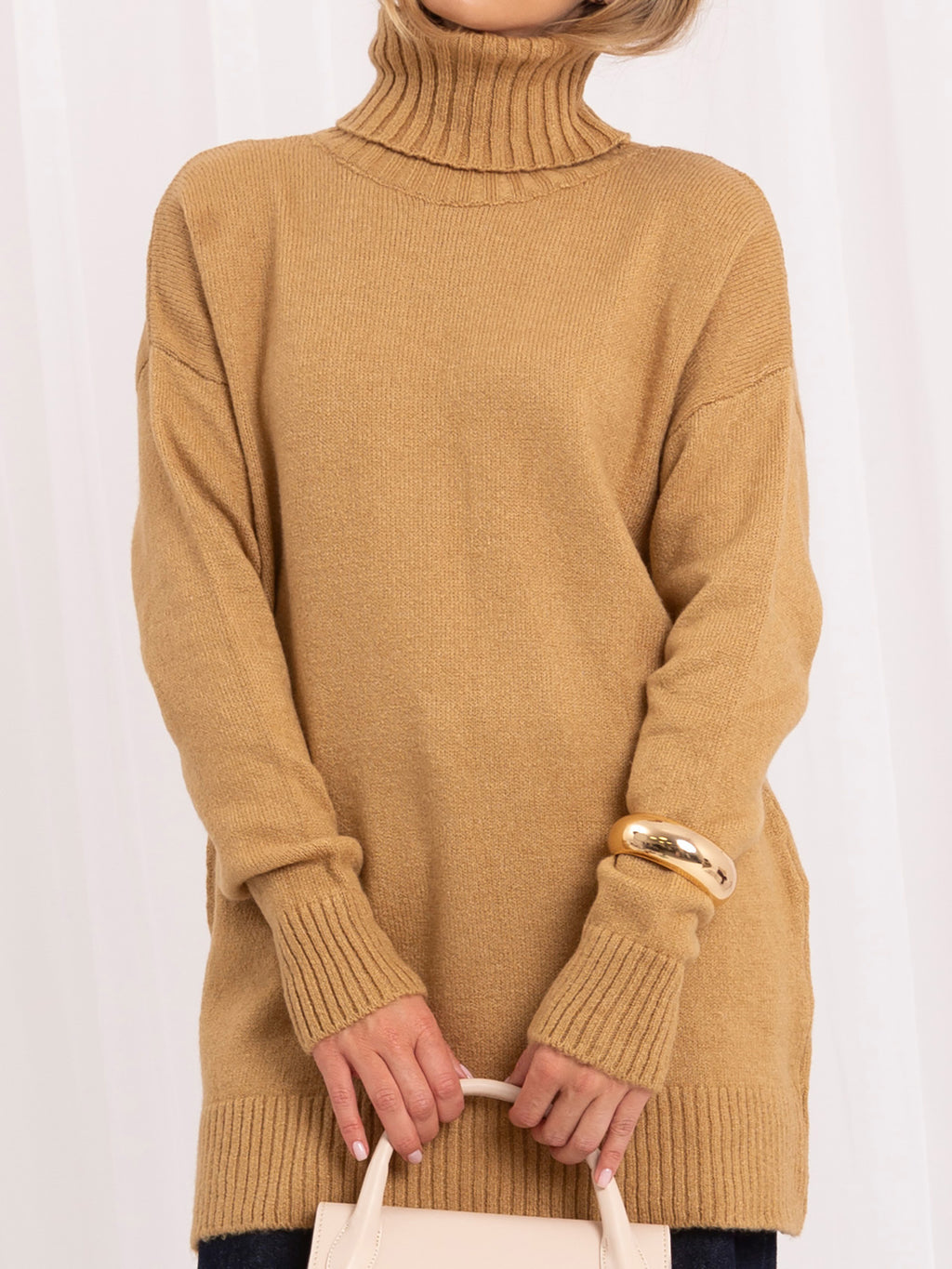 MELFIA – Lockerer Pullover mit hohem Kragen