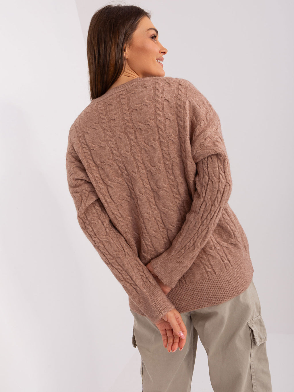 MELFIA – Lockerer Pullover mit Zopfmuster