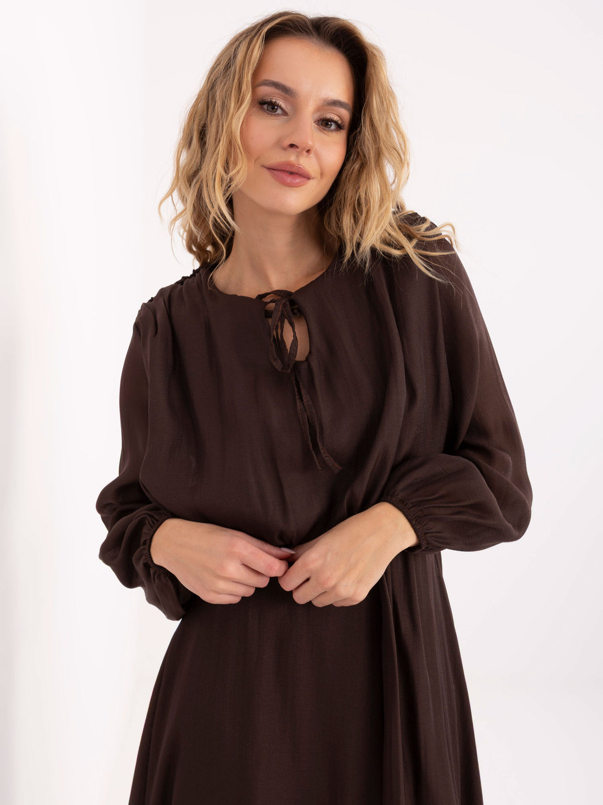 MELFIA Elegantes Kleid mit Gebundenem Dekolleté