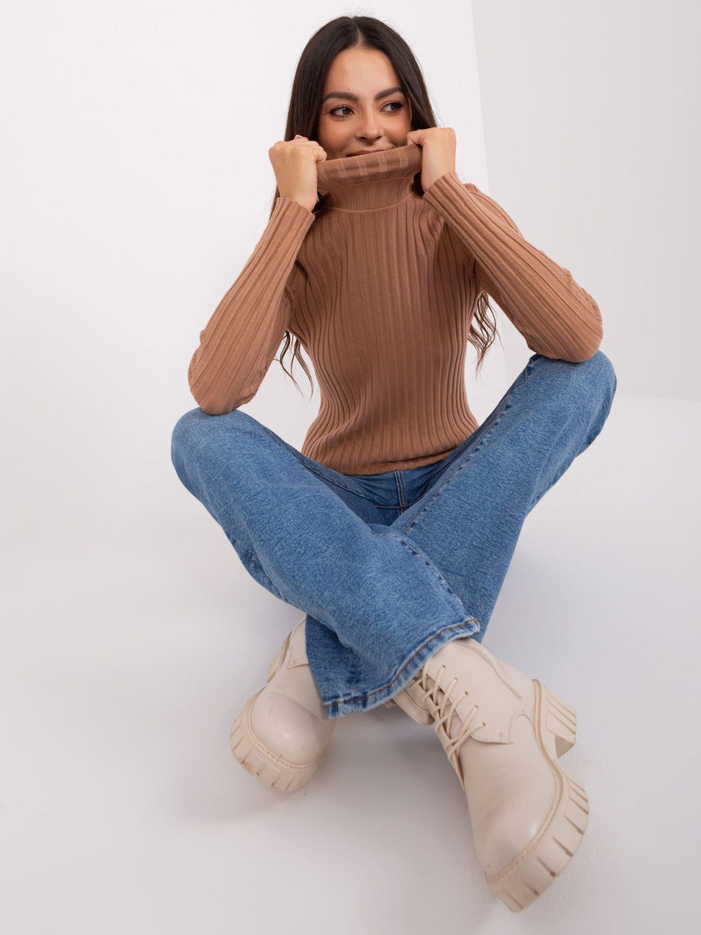 MELFIA – Taillierter Rollkragenpullover