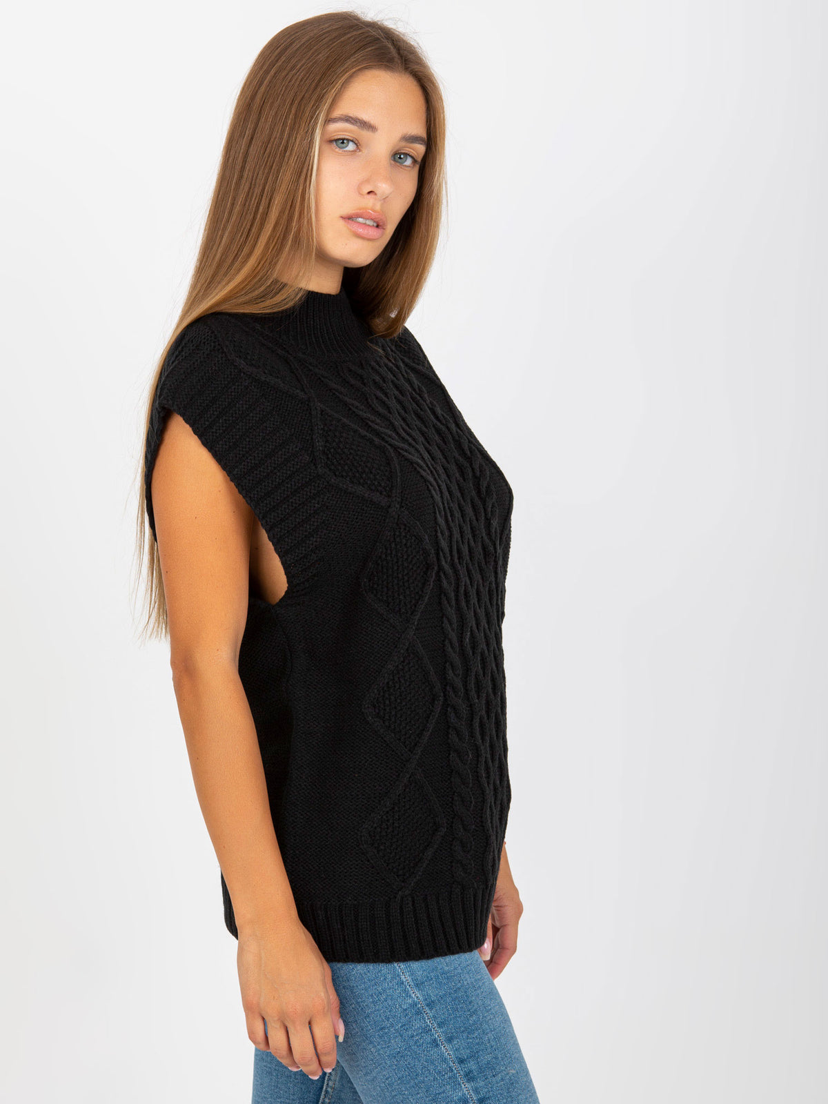 MELFIA – Strickweste mit Zopfmuster