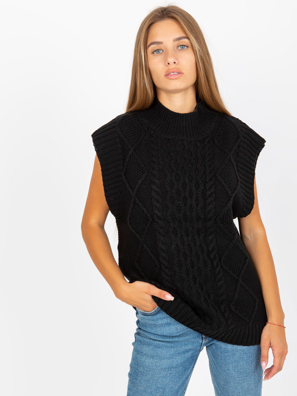 MELFIA – Strickweste mit Zopfmuster