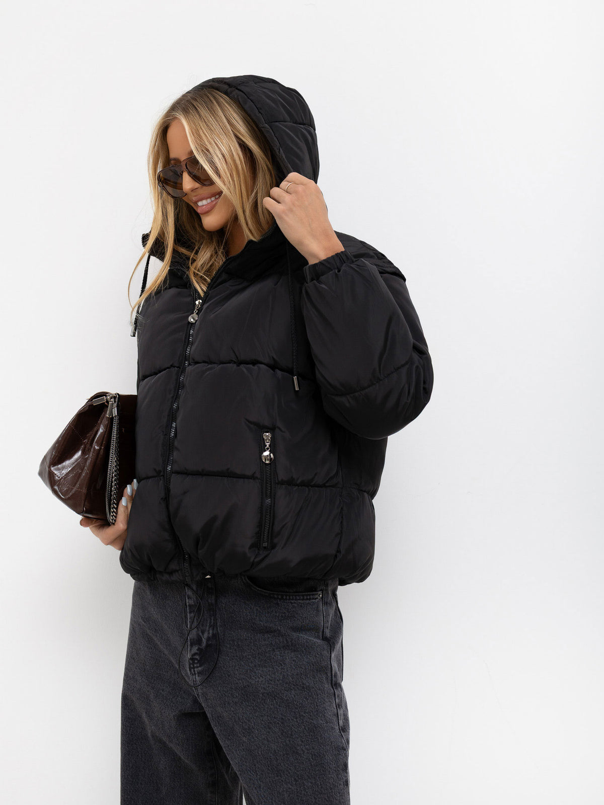 MELFIA Schwarze Damen Winterjacke 2-in-1 – Jacke mit abnehmbaren Ärmeln