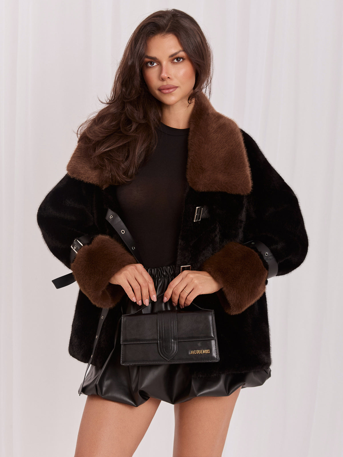 MELFIA  Elegante Felljacke mit dekorativen Streifen