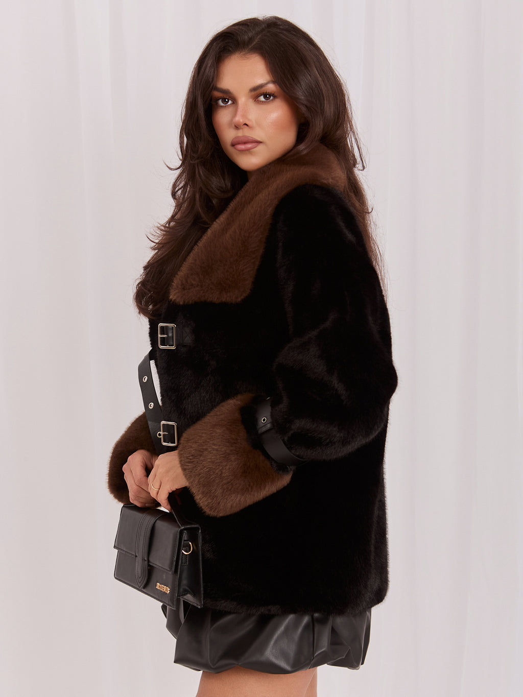 MELFIA  Elegante Felljacke mit dekorativen Streifen