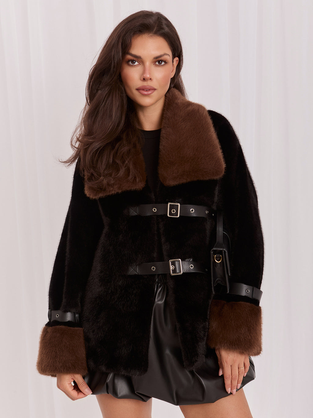 MELFIA  Elegante Felljacke mit dekorativen Streifen