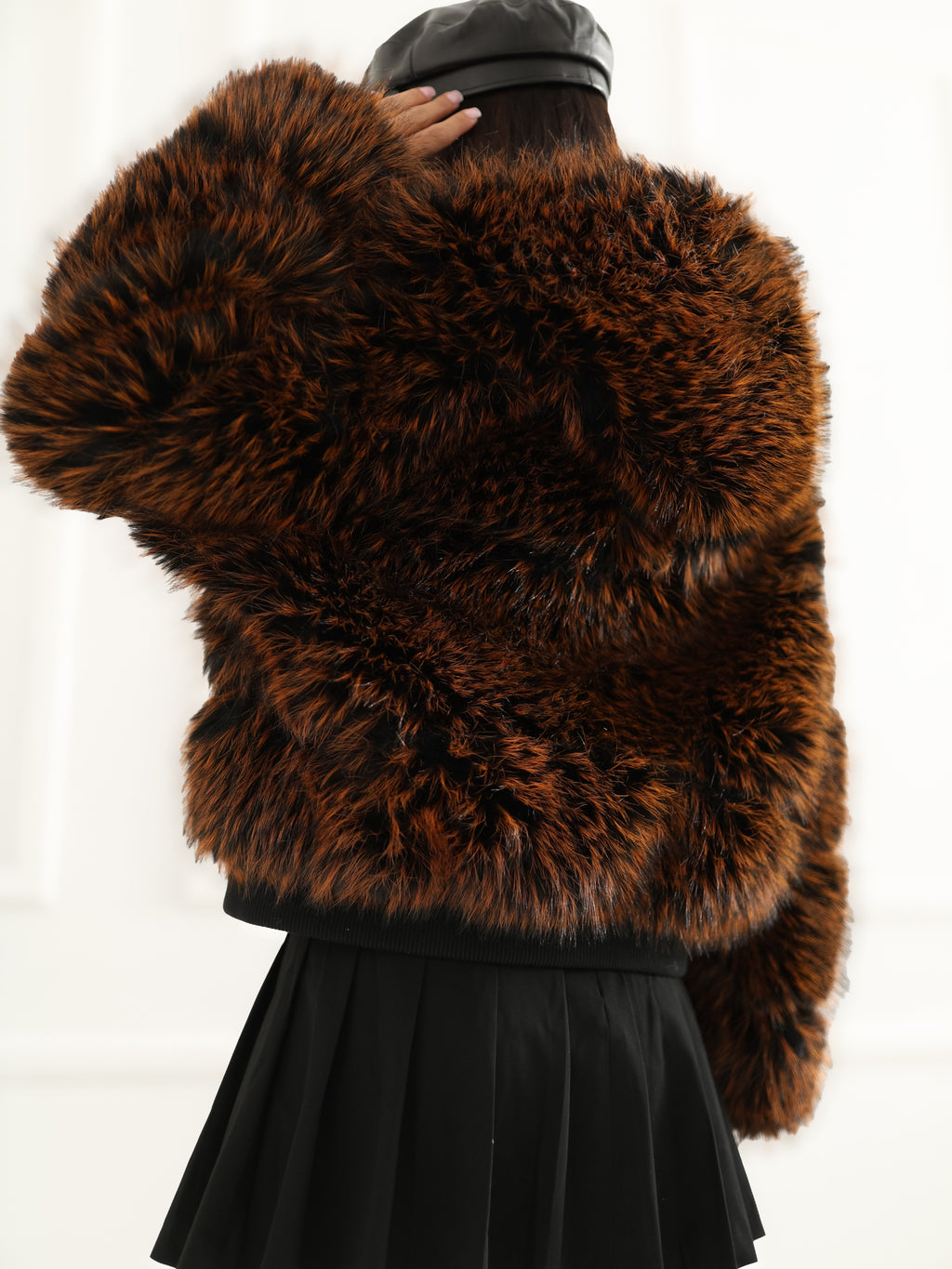 MELFIA AMARA – Elegante Damenjacke aus Kunstfell mit Taschen