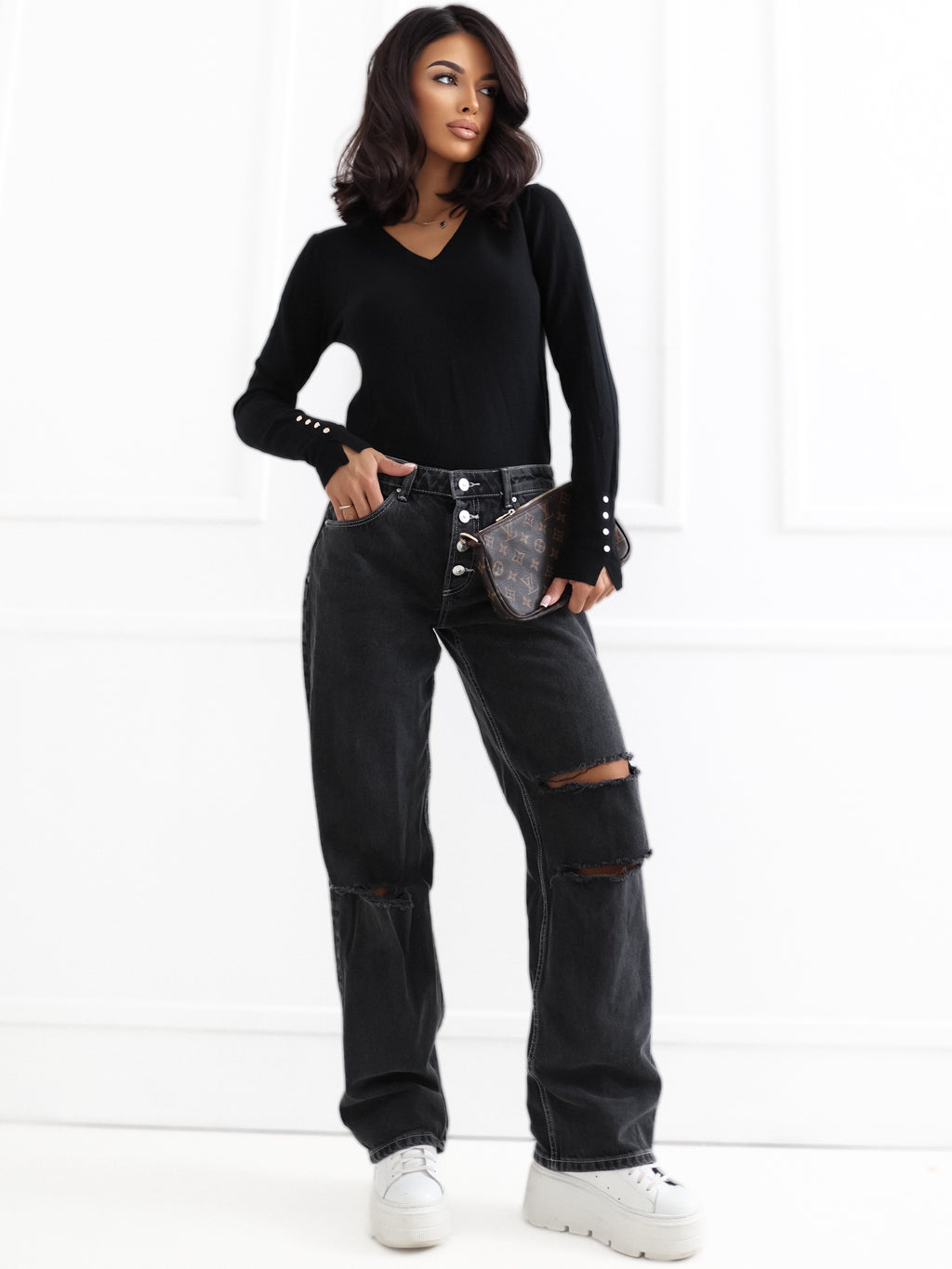 MELFIA Fitted V-Neck Sweater