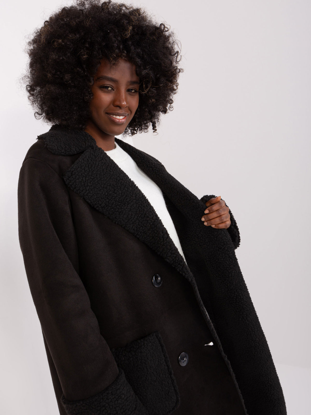 MELFIA NOIRÉ – Schwarzer Schaffell Wintermantel mit Taschen