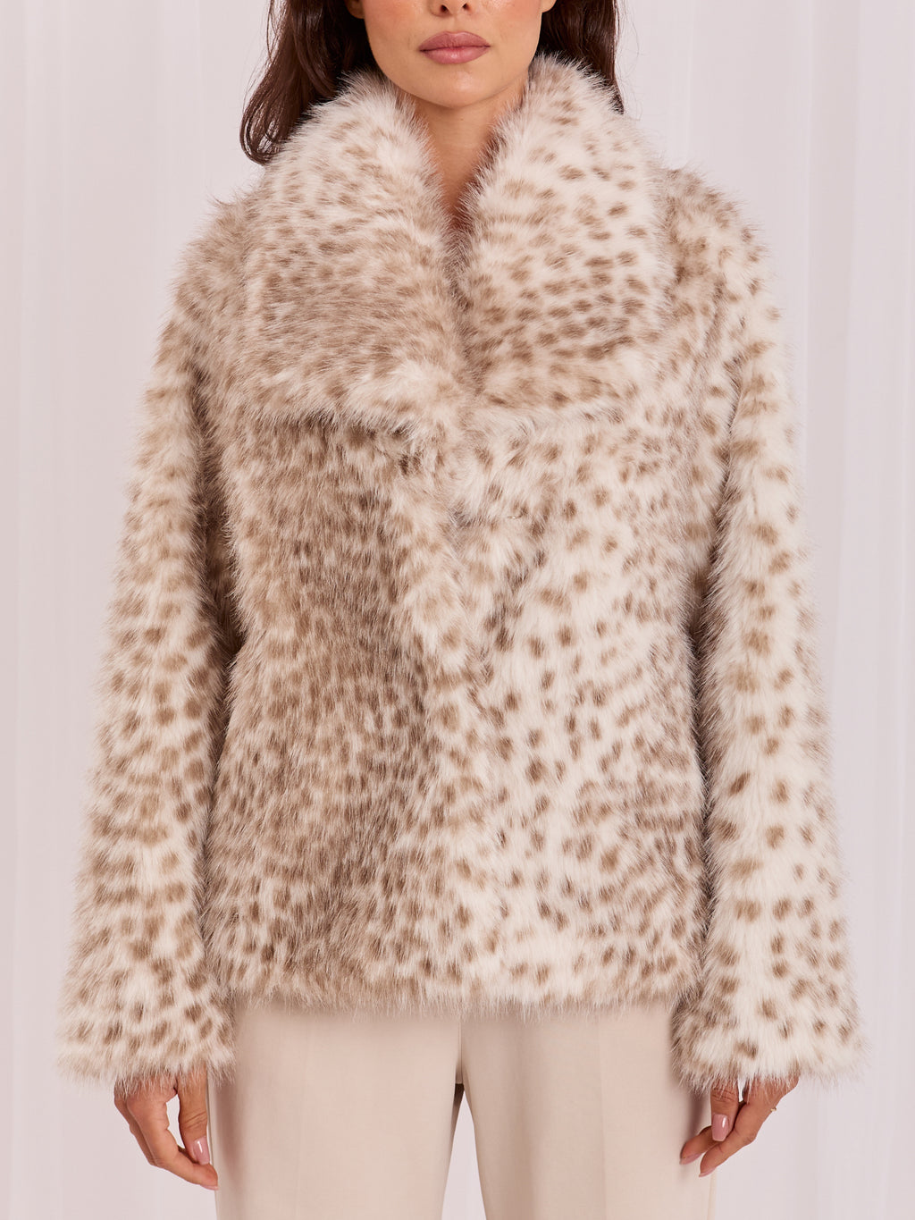 MELFIA  Elegante Felljacke mit Kragen