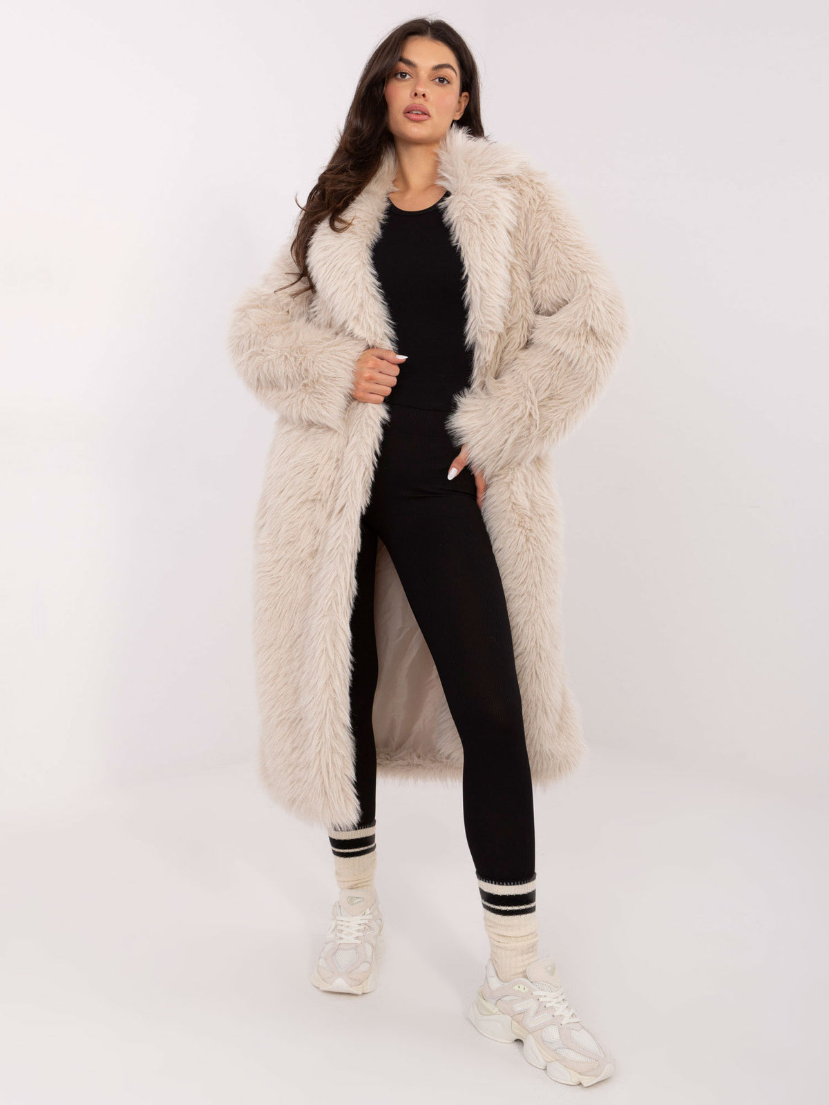 MELFIA ALESSIA – Eleganter Wintermantel für Frauen aus Kunstfell