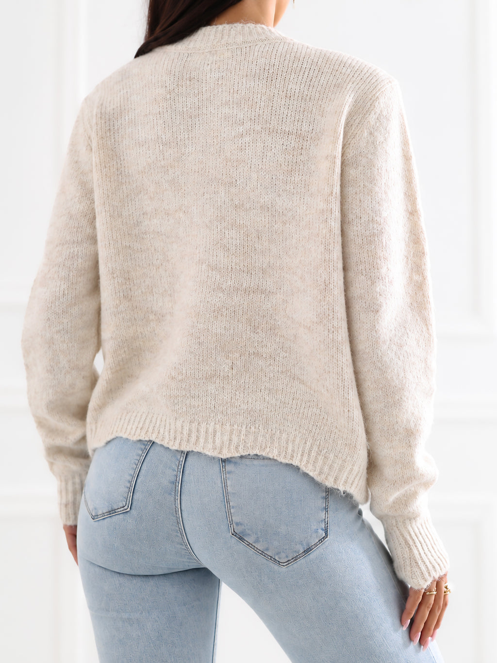 MELFIA ELENA – Flauschiger Cardigan mit Schmuckknöpfen