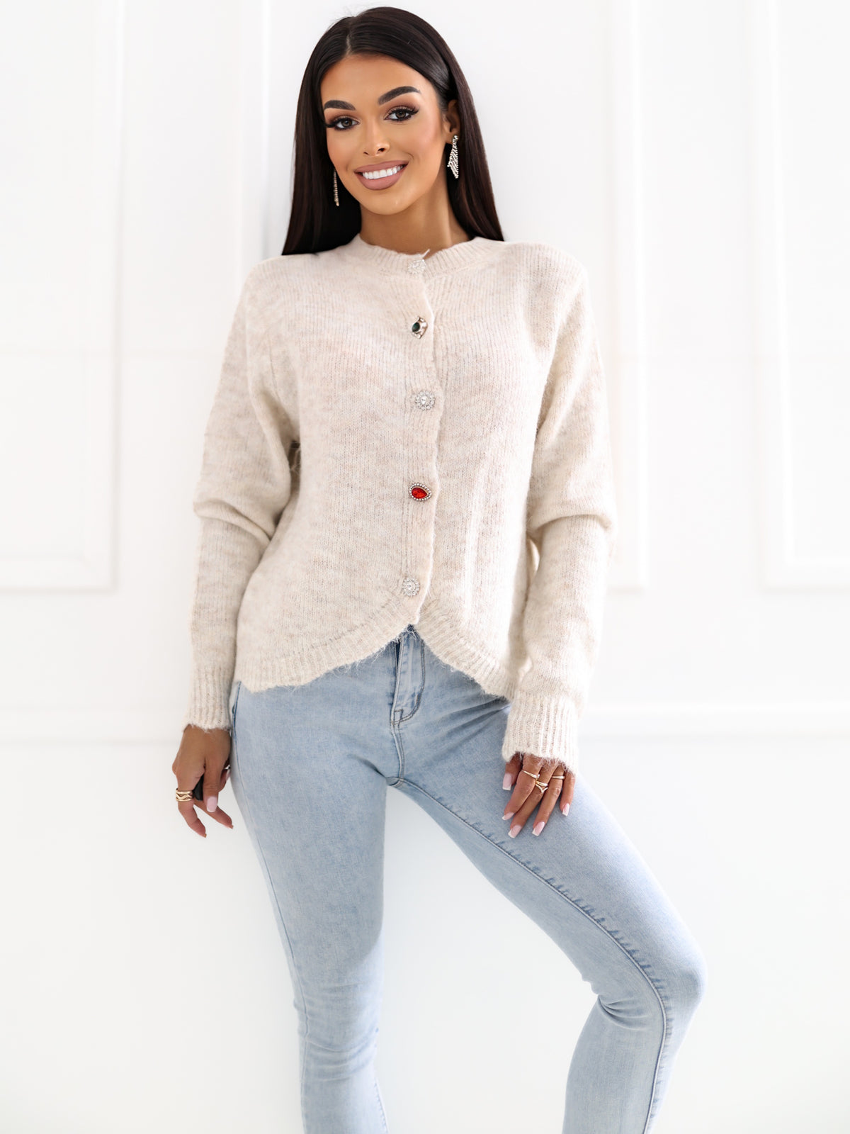 MELFIA ELENA – Flauschiger Cardigan mit Schmuckknöpfen