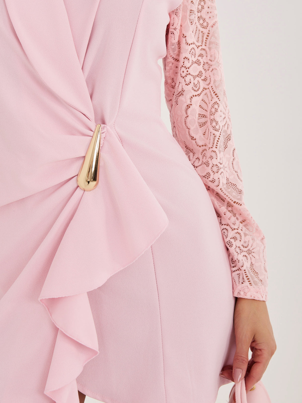 MELFIA NOIRÉ – Elegantes Minikleid mit Spitzenärmeln