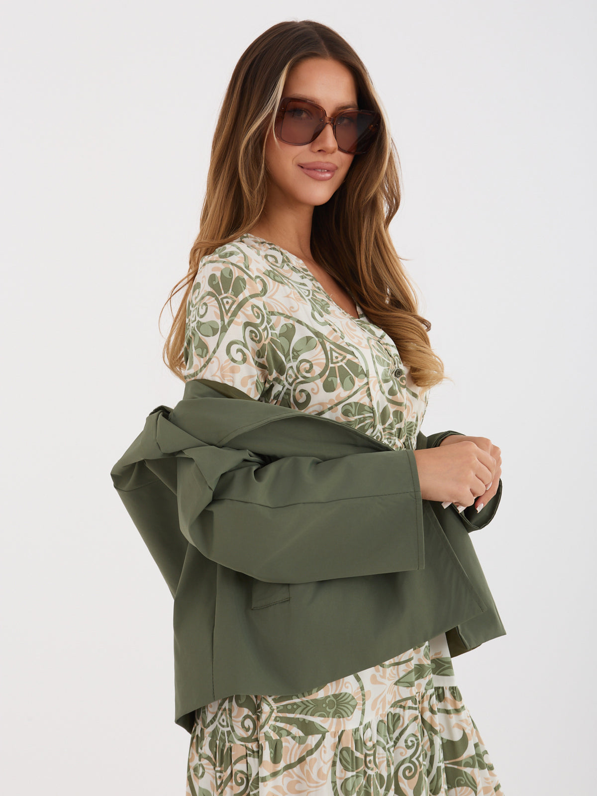 MELFIA Oversized Wide-Sleeve Coat