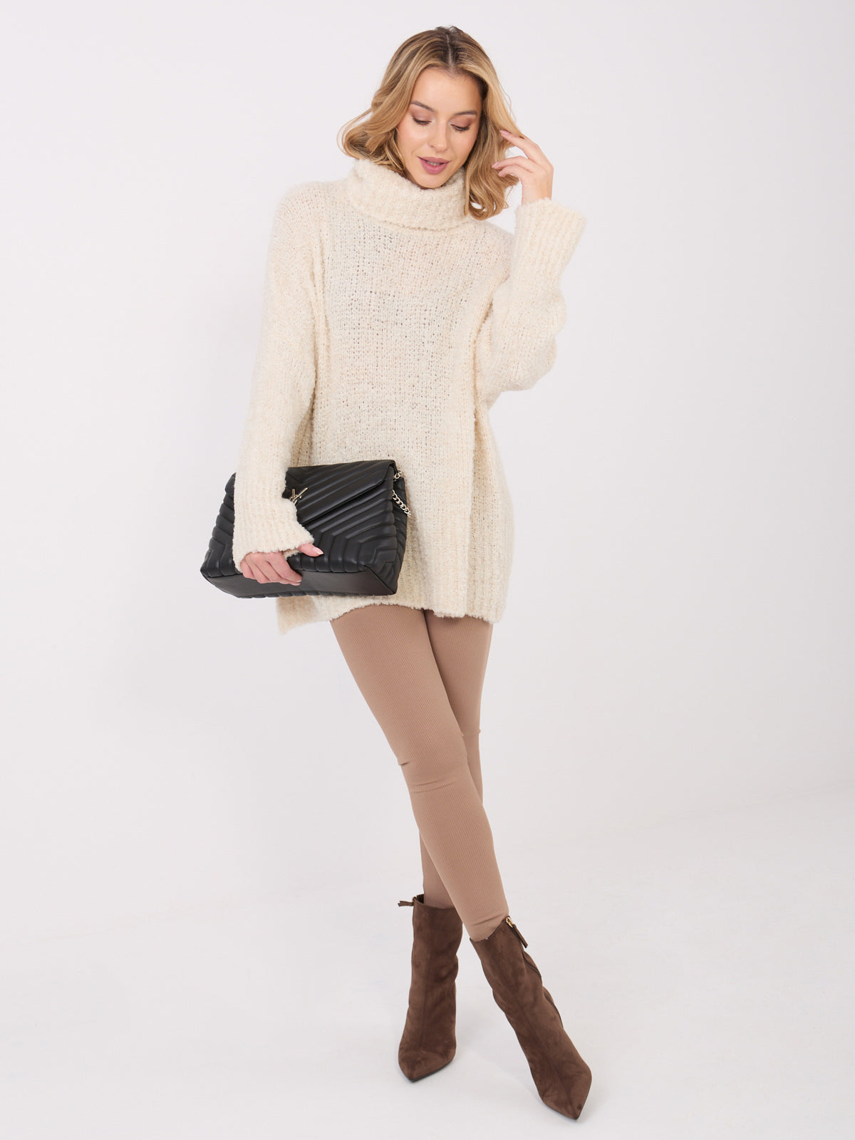 MELFIA – Oversize-Pullover aus Bouclé