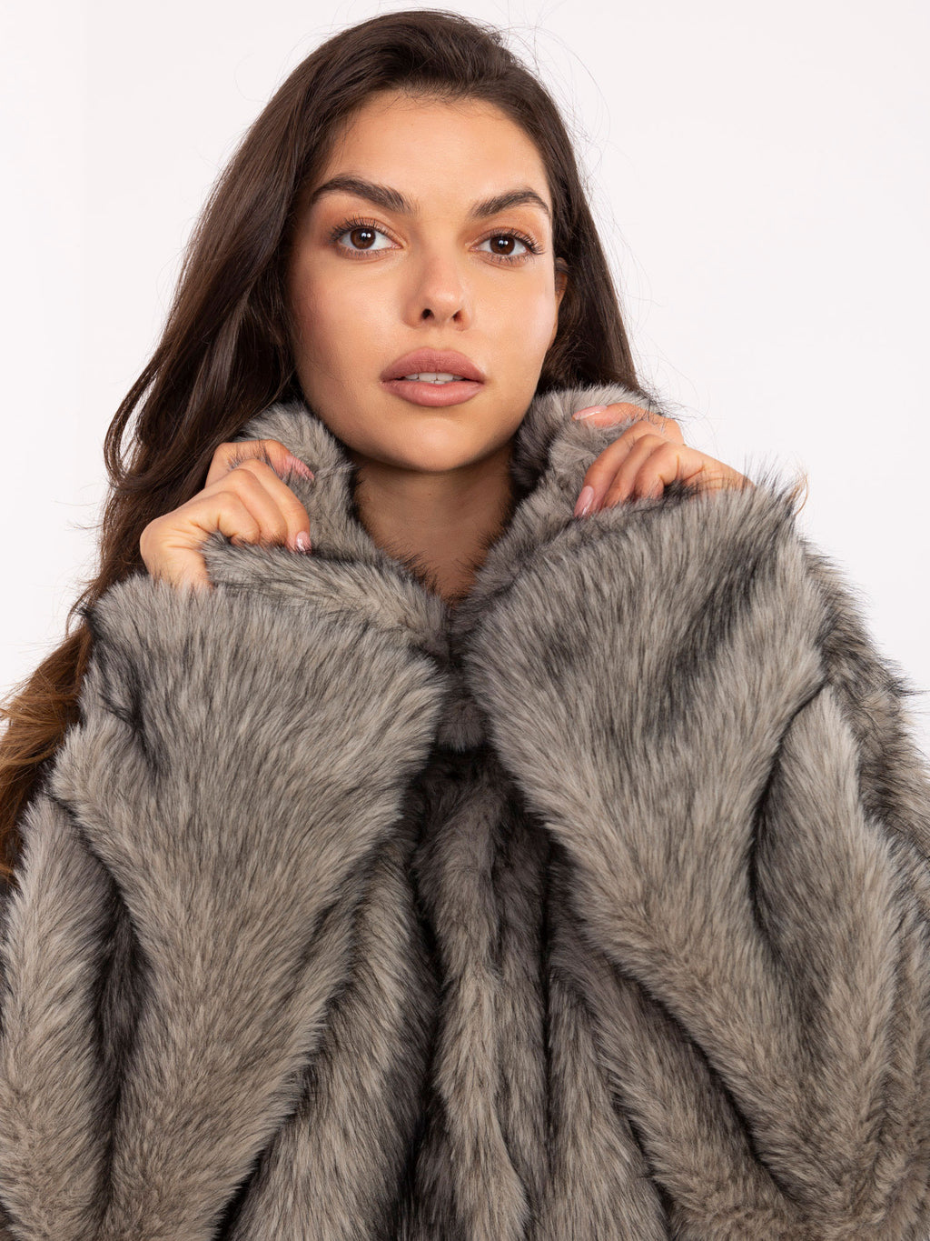 MELFIA ARIA – Elegante Damen-Pelzjacke mit Tasche