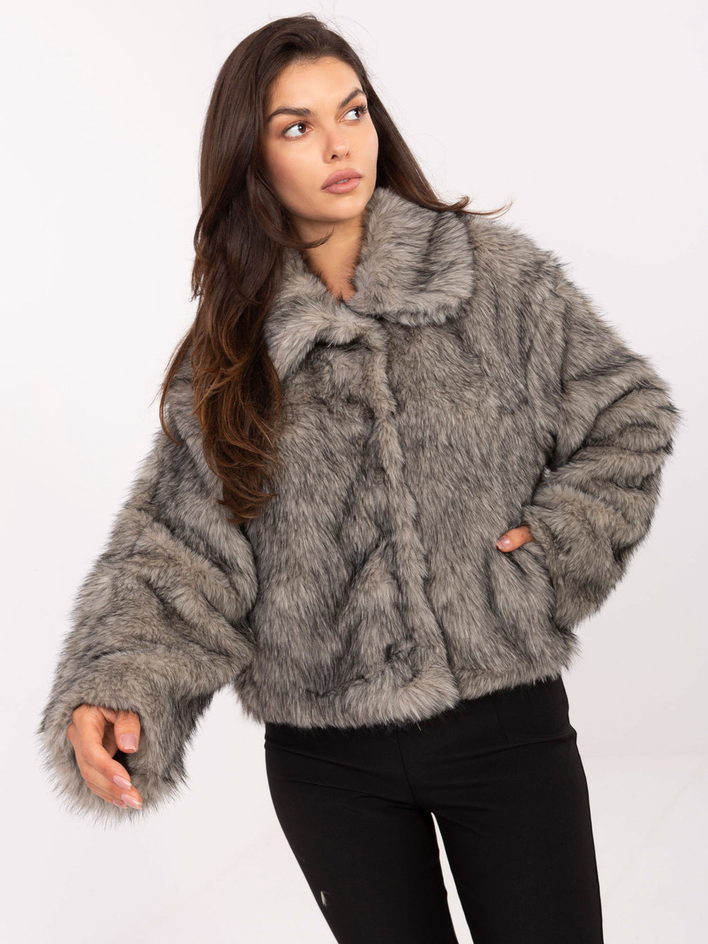 MELFIA ARIA – Elegante Damen-Pelzjacke mit Tasche