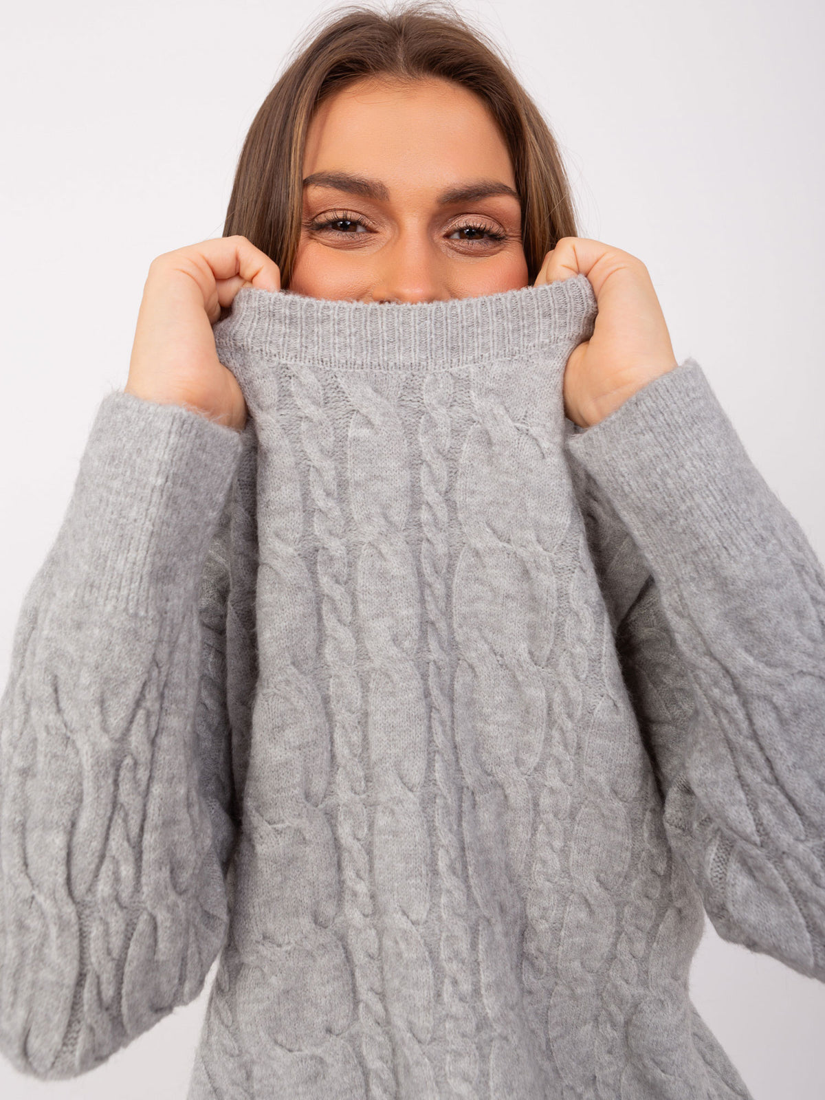 MELFIA – Lockerer Pullover mit Zopfmuster