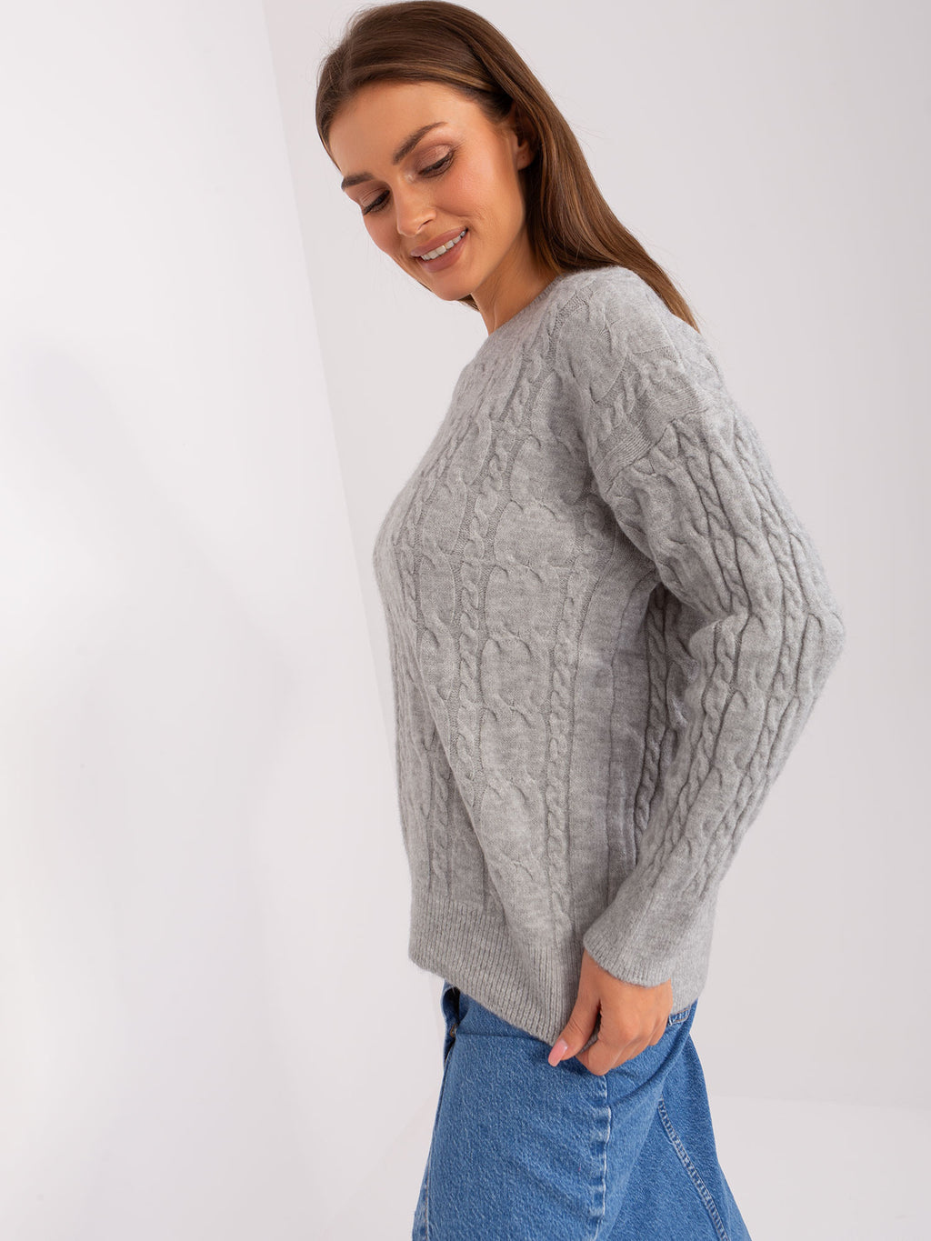 MELFIA – Lockerer Pullover mit Zopfmuster