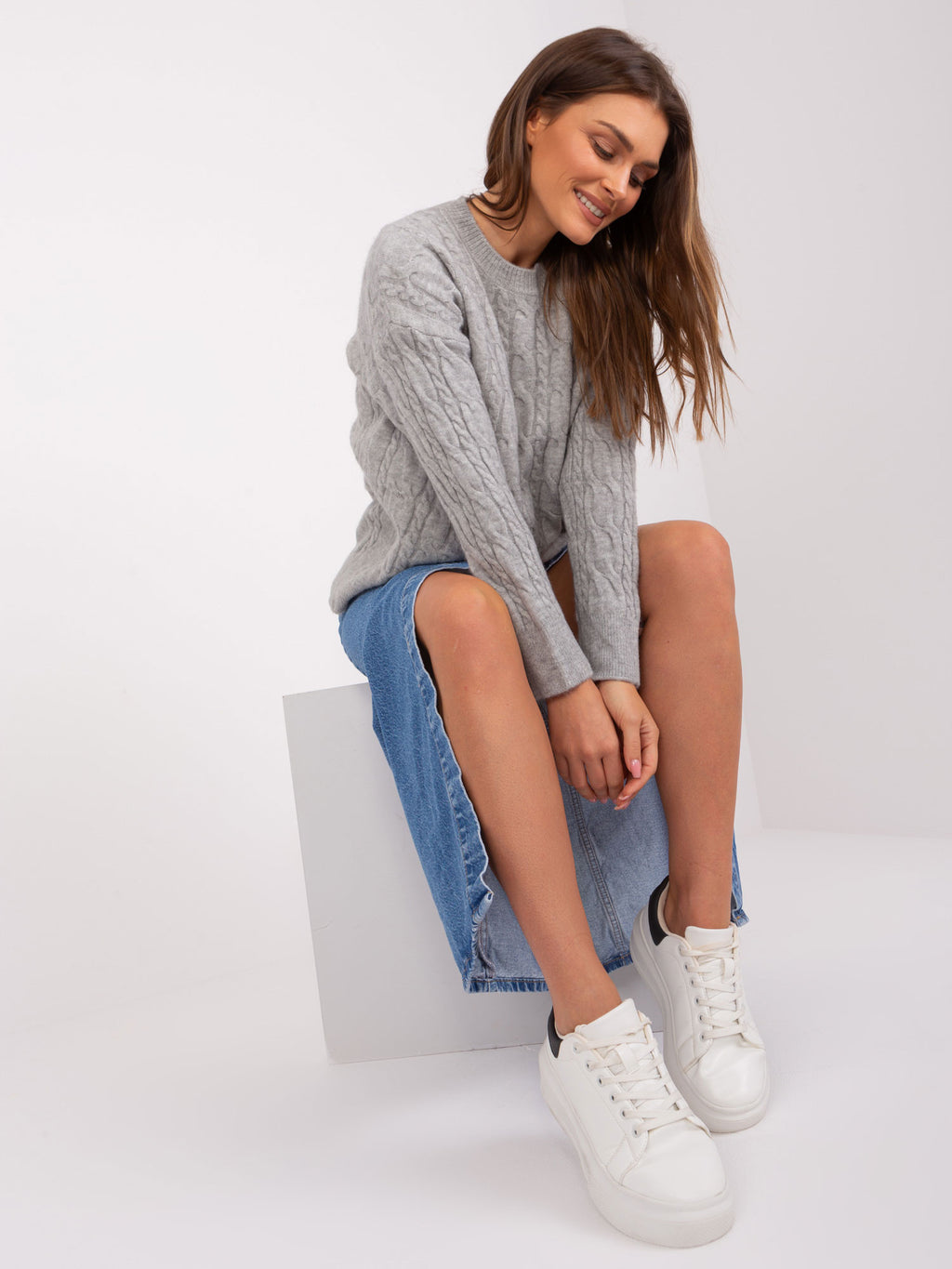 MELFIA – Lockerer Pullover mit Zopfmuster